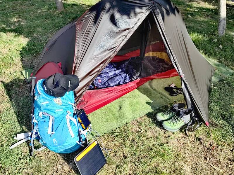 Najlżejszy namiot dla wymagających na długie piesze wędrówki i wyprawy rowerowe